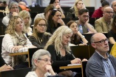 /2025/images/fotos/15.00 El suport familiar des de les entitats